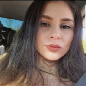 Meet your Posher, Monique